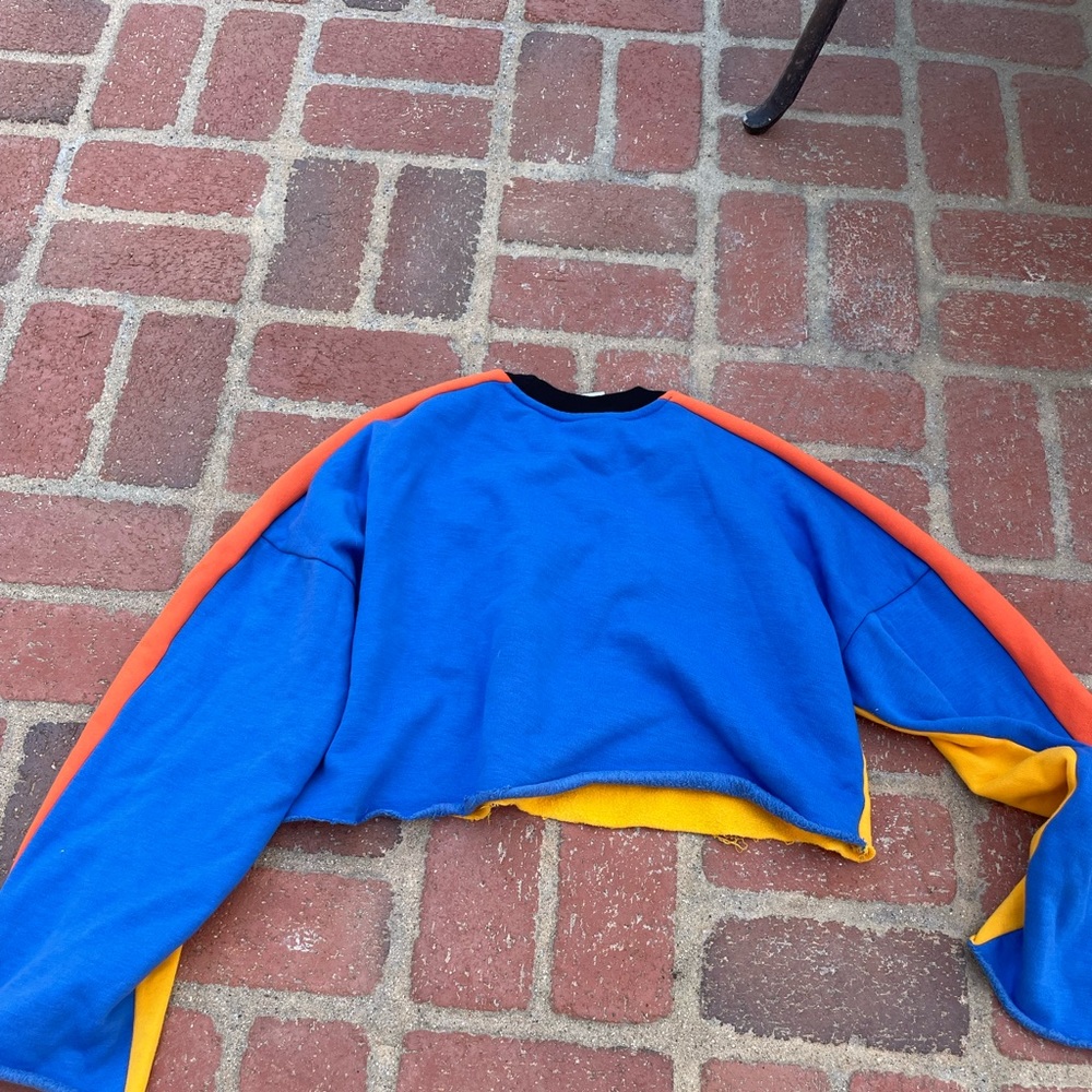 The ragged priest cropped sweatshirt - Picture 5 of 5